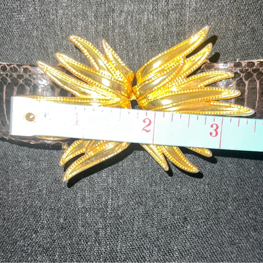 Vintage Women’s Gold Tone Leaves Buckle with Genuine Dark Brown Snake Skin Belt - Picture 13 of 16